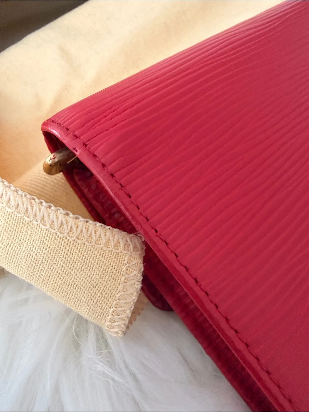 Authentic Louis Vuitton Red Textured Women’s Long Wallet